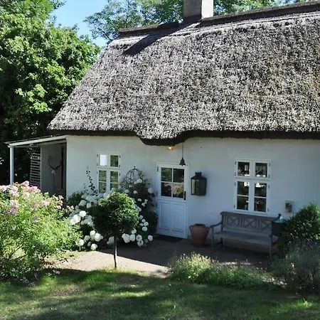 Holiday home Zauberhaftes Englisches Am Gutshaus *